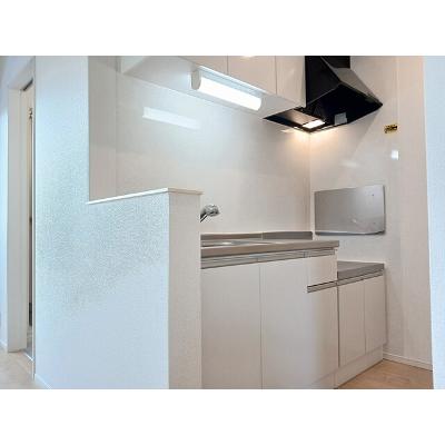 ラッキー　Ⅲ 201【管理NO：1-023077201-02010】 ★家具家電は申し込み後に搬入します★の物件写真3