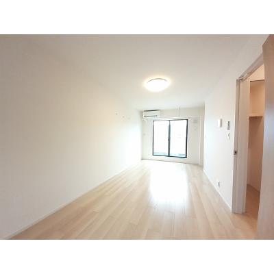 グランツヒナタ 203【管理NO：1-026457301-02030】 ★家具家電は申し込み後に搬入します★ ★2026年09月中旬入居可能★の物件写真2