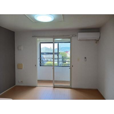 ベベ・フォセット 201【管理NO：1-018555801-02010】 ★家具家電は申し込み後に搬入します★の物件写真2