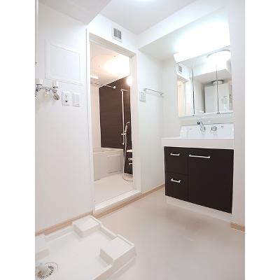 フォルトゥーナ 402【管理NO：1-018472301-04020】 ★家具家電は申し込み後に搬入します★の物件写真6