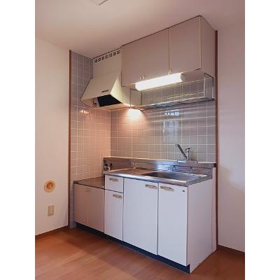 サンハイツ 103【管理NO：1-006712101-01030】 ★家具家電は申し込み後に搬入します★の物件写真3