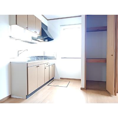 プレシャス 104【管理NO：1-009588901-01040】 ★家具家電は申し込み後に搬入します★の物件写真3