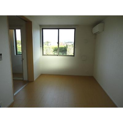 キャッスル　ビューⅠ 103【管理NO：1-018365201-01030】 ★家具家電は申し込み後に搬入します★ ★2026年10月中旬入居可能★の物件写真2