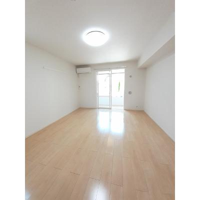 レスポアール　ドゥ　アルブル 101【管理NO：1-023265301-01010】 ★家具家電は申し込み後に搬入します★ ★2026年09月中旬入居可能★の物件写真2