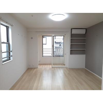 アザレアＥａｓｔ 201【管理NO：1-027247302-02010】 ★家具家電は申し込み後に搬入します★ ★2026年09月中旬入居可能★の物件写真2