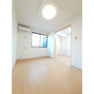 ジョイ 201【管理NO：1-017980301-02010】 ★家具家電は申し込み後に搬入します★ ★2026年11月中旬入居可能★の物件写真2