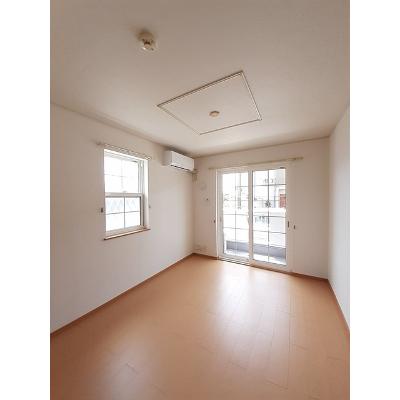 エバーフィールドⅠ 101【管理NO：1-014932701-01010】 ★家具家電は申し込み後に搬入します★ ★2026年11月中旬入居可能★の物件写真2