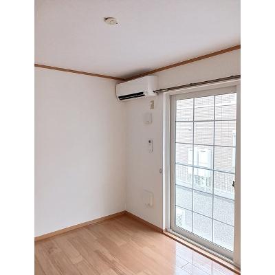Ｌｉｖｅｒｔｙ　ｄｒｅａｍ　Ⅵ 102【管理NO：1-012355501-01020】 ★家具家電は申し込み後に搬入します★の物件写真2