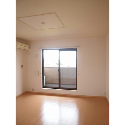 ル　シャトウⅡ 201【管理NO：1-016513902-02010】 ★家具家電は申し込み後に搬入します★ ★2026年09月上旬入居可能★の物件写真2