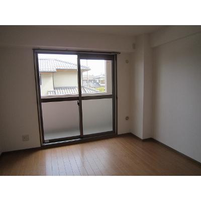 リヴェール須舞 202【管理NO：1-007310701-02020】 ★家具家電は申し込み後に搬入します★ ★2026年09月中旬入居可能★の物件写真2