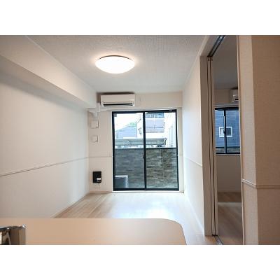 メゾン　アイランド 102【管理NO：1-027491701-01020】 ★家具家電は申し込み後に搬入します★ ★2026年10月中旬入居可能★の物件写真2