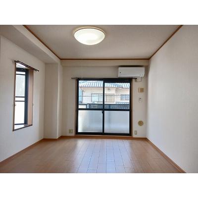 プリンスコート 201【管理NO：1-011100901-02010】 ★家具家電は申し込み後に搬入します★ ★2026年09月中旬入居可能★の物件写真2