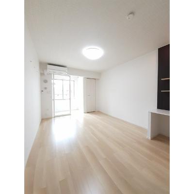オーバラル 102【管理NO：1-027358901-01020】 ★家具家電は申し込み後に搬入します★の物件写真2