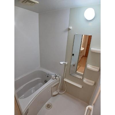 シェーン・バッハ 102【管理NO：1-012993001-01020】 ★家具家電は申し込み後に搬入します★の物件写真4