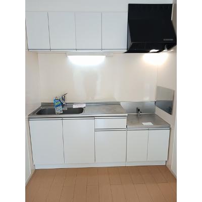 カーサ　エン 101【管理NO：1-018667601-01010】 ★家具家電は申し込み後に搬入します★の物件写真3