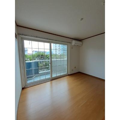 プリマベーラ古国府Ⅰ 102【管理NO：1-010779401-01020】 ★家具家電は申し込み後に搬入します★ ★2026年09月下旬入居可能★の物件写真2