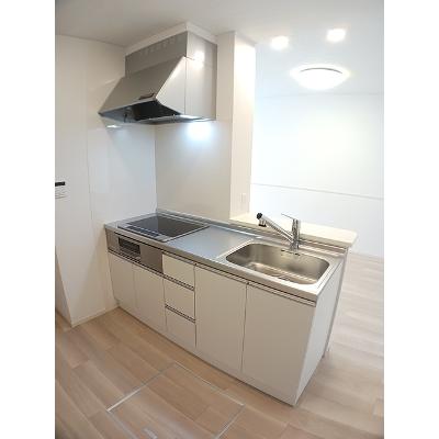 リラ　クオーレⅢ 103【管理NO：1-028407301-01030】 ★家具家電は申し込み後に搬入します★の物件写真3