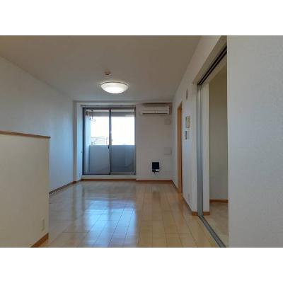 モヤ・クーチャ 403【管理NO：1-016603801-04030】 ★家具家電は申し込み後に搬入します★ ★2026年10月上旬入居可能★の物件写真2