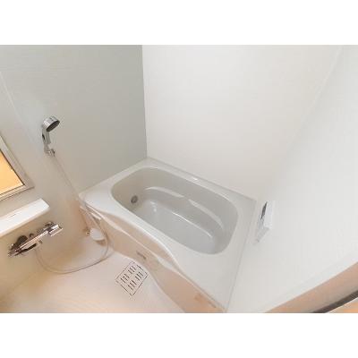 エレガンシア 101【管理NO：1-020669301-01010】 ★家具家電は申し込み後に搬入します★ ★2026年09月中旬入居可能★の物件写真4