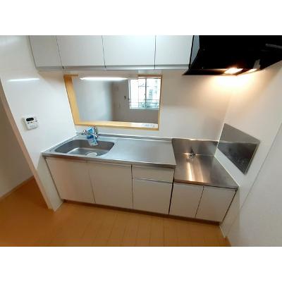 カームリー 206【管理NO：1-016764601-02050】 ★家具家電は申し込み後に搬入します★の物件写真3