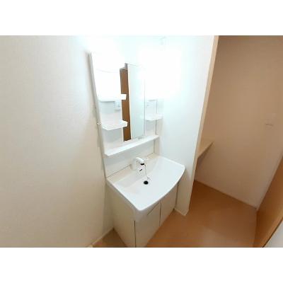 ラック・ド・ルーナⅡ 102【管理NO：1-022315501-01020】 ★家具家電は申し込み後に搬入します★ ★2026年09月下旬入居可能★の物件写真6