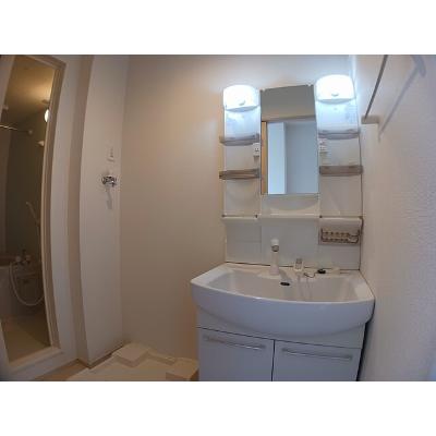 apartment 〒108-0075　東京都港区港南２丁目16-1