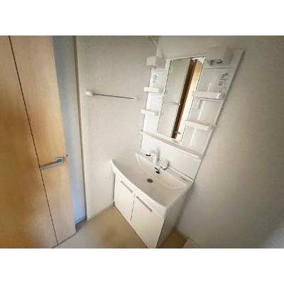 apartment 〒108-0075　東京都港区港南２丁目16-1