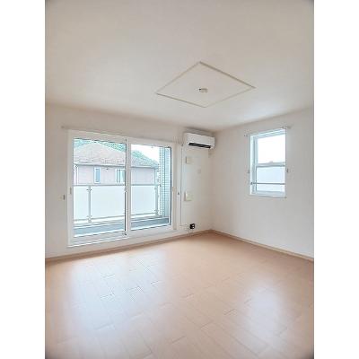 サンキ・ベルソーレ 201【管理NO：1-016551801-02010】 ★家具家電は申し込み後に搬入します★の物件写真2