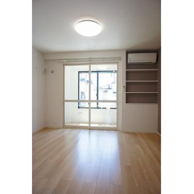 ラ・ルーチェⅠ 101【管理NO：1-026245001-01010】 ★家具家電は申し込み後に搬入します★の物件写真2