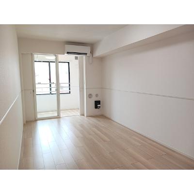 エリオス 204【管理NO：1-028224801-02040】 ★家具家電は申し込み後に搬入します★の物件写真2
