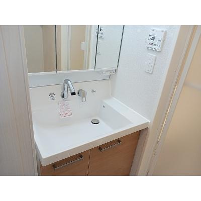 エリオス 103【管理NO：1-028224801-01030】 ★家具家電は申し込み後に搬入します★の物件写真6