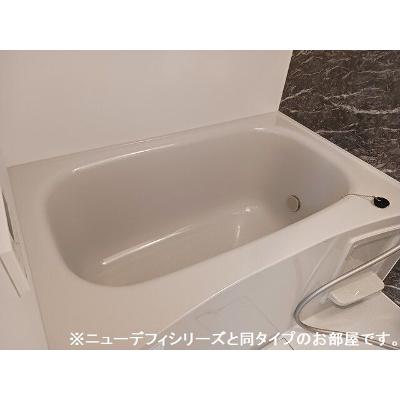 トレジャー 103【管理NO：1-028854002-01030】 ★家具家電は申し込み後に搬入します★ ★2027年02月上旬入居可能★の物件写真4