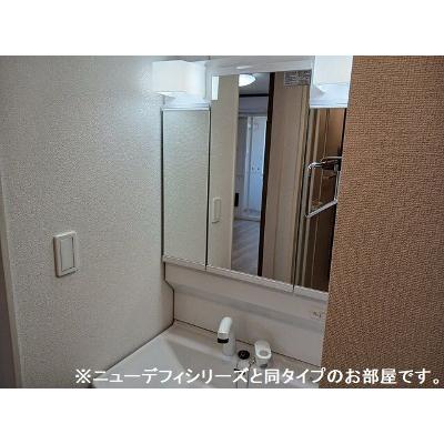 トレジャー 103【管理NO：1-028854002-01030】 ★家具家電は申し込み後に搬入します★ ★2027年02月上旬入居可能★の物件写真6