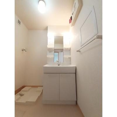 コンフォルト 202【管理NO：1-016086301-02020】 ★家具家電は申し込み後に搬入します★ ★2026年09月上旬入居可能★の物件写真6