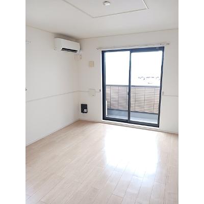 ウエスト　ウッド 101【管理NO：1-015619601-01010】 ★家具家電は申し込み後に搬入します★の物件写真2