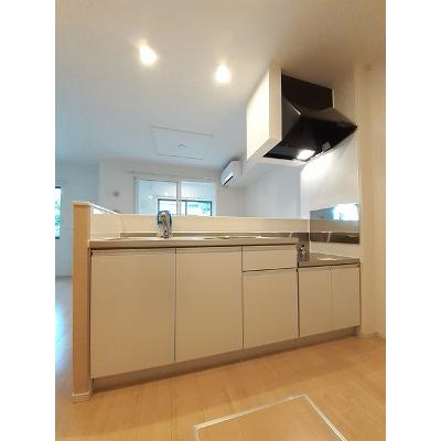ブリエ・カメリア 101【管理NO：1-022846201-01010】 ★家具家電は申し込み後に搬入します★ ★2026年11月中旬入居可能★の物件写真3