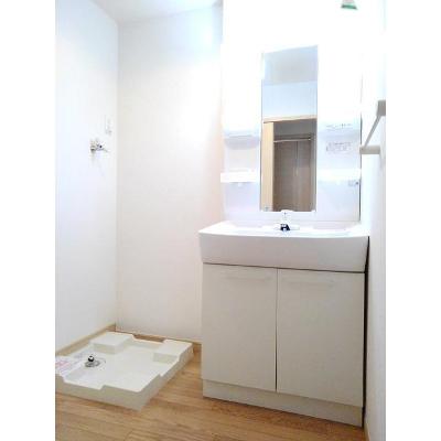 apartment 石川県河北郡津幡町字津幡ニ５５３－１ 

↓地図はこちらから