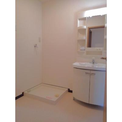 レヴリー 301【管理NO：1-011528601-03010】 ★家具家電は申し込み後に搬入します★ ★2026年10月中旬入居可能★の物件写真6