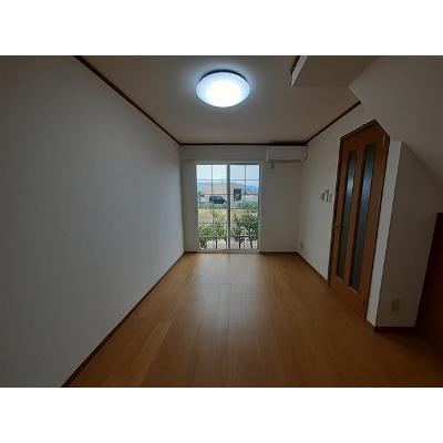 ヴィラ・アヴェニューⅢ 103【管理NO：1-010914301-01030】 ★家具家電は申し込み後に搬入します★ ★2026年09月中旬入居可能★の物件写真2