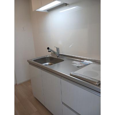 フォンターナ・ブリオ 101【管理NO：1-028181401-01010】 ★家具家電は申し込み後に搬入します★ ★2026年09月下旬入居可能★の物件写真3