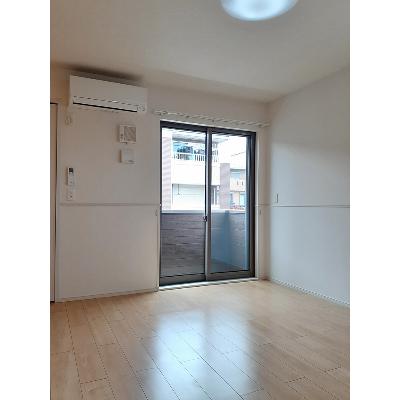 グランデ湘南 102【管理NO：1-023865101-01020】 ★家具家電は申し込み後に搬入します★ ★2026年08月下旬入居可能★の物件写真2