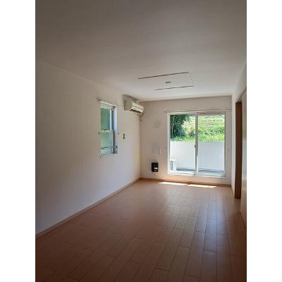 ソレイユ 201【管理NO：1-015772401-02010】 ★家具家電は申し込み後に搬入します★ ★2026年08月下旬入居可能★の物件写真2