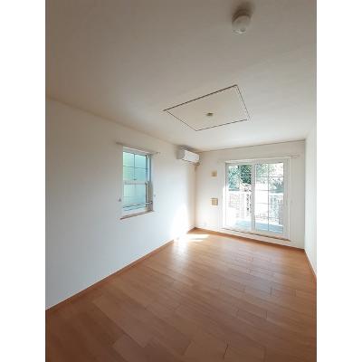 貴宝苑Ⅲ 201【管理NO：1-013426201-02010】 ★家具家電は申し込み後に搬入します★ ★2026年09月中旬入居可能★の物件写真2