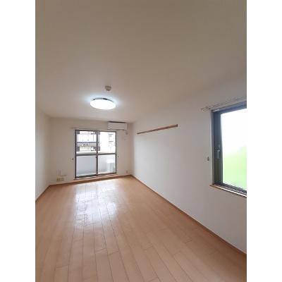 イーストワン 110【管理NO：1-012805101-01080】 ★家具家電は申し込み後に搬入します★ ★2026年09月中旬入居可能★の物件写真2