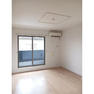 プラテリア 201【管理NO：1-021390601-02010】 ★家具家電は申し込み後に搬入します★の物件写真2