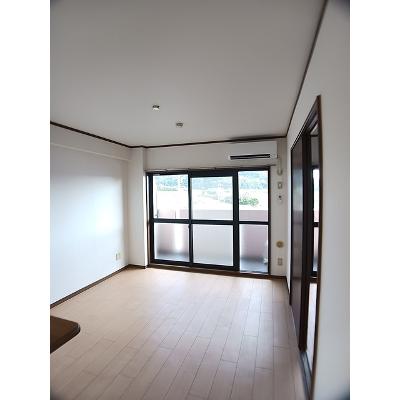 ラフィネタウン丸山東 302【管理NO：1-010894601-03020】 ★家具家電は申し込み後に搬入します★の物件写真2