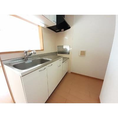 クローバー 203【管理NO：1-014714101-02030】 ★家具家電は申し込み後に搬入します★ ★2026年10月上旬入居可能★の物件写真3