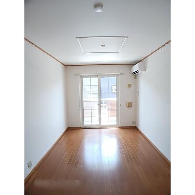 ユーベル　Ａ 102【管理NO：1-013238601-01020】 ★家具家電は申し込み後に搬入します★の物件写真2