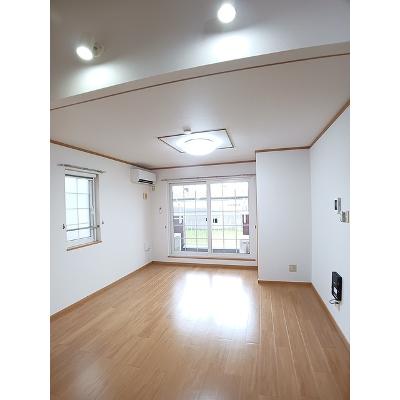 カーサ　リーヴァ 201【管理NO：1-012185401-02010】 ★家具家電は申し込み後に搬入します★の物件写真2