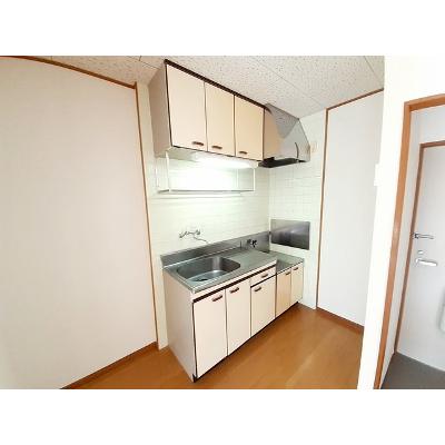 クレヨンハウスＡ 102【管理NO：1-003567401-01020】 ★家具家電は申し込み後に搬入します★の物件写真3